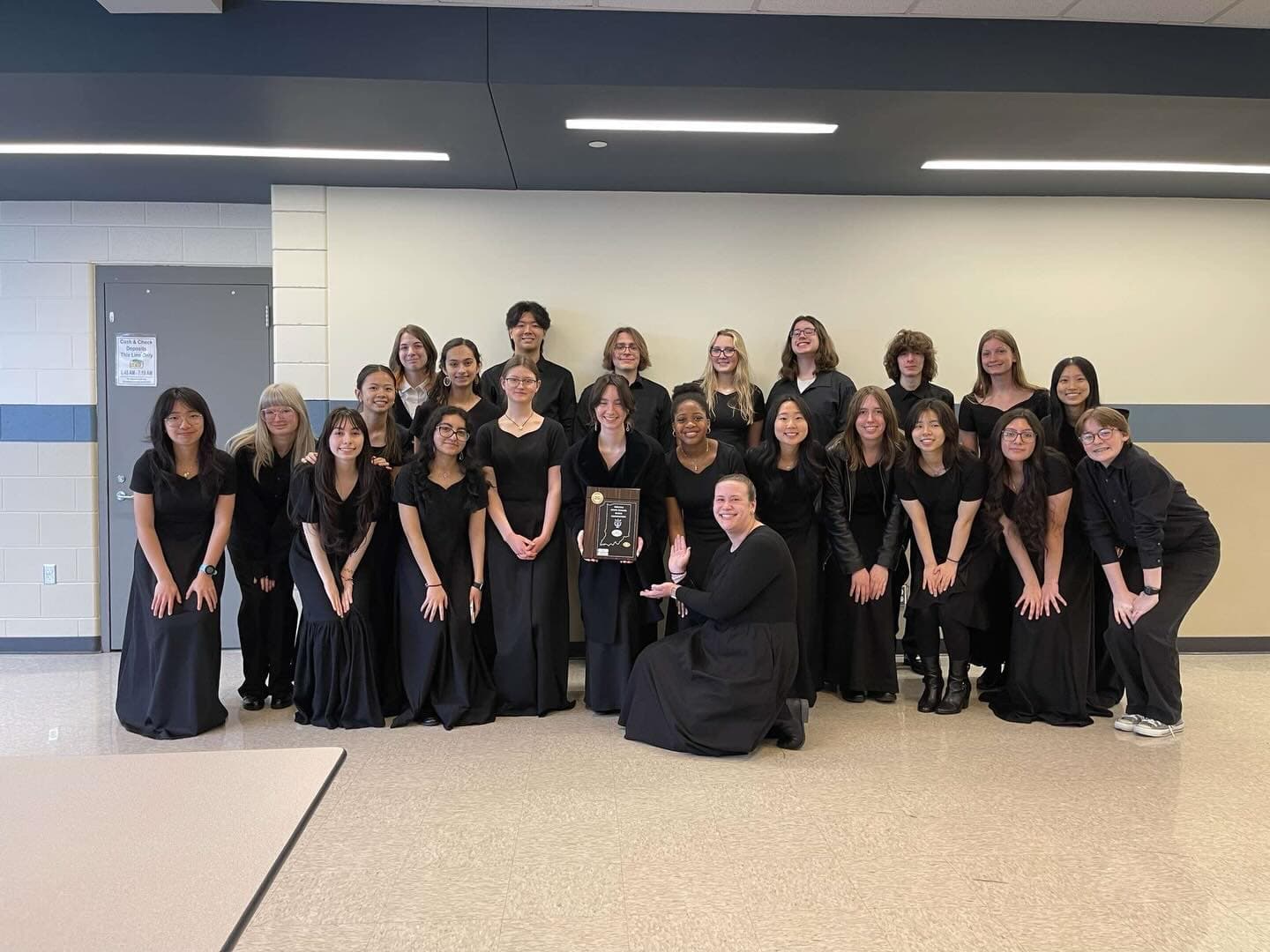 Munster orchestra students with their ISSMA award